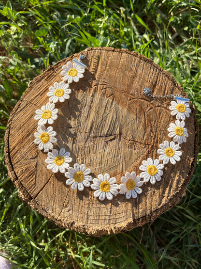 Classic Daisy Choker