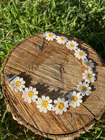 Classic Daisy Choker