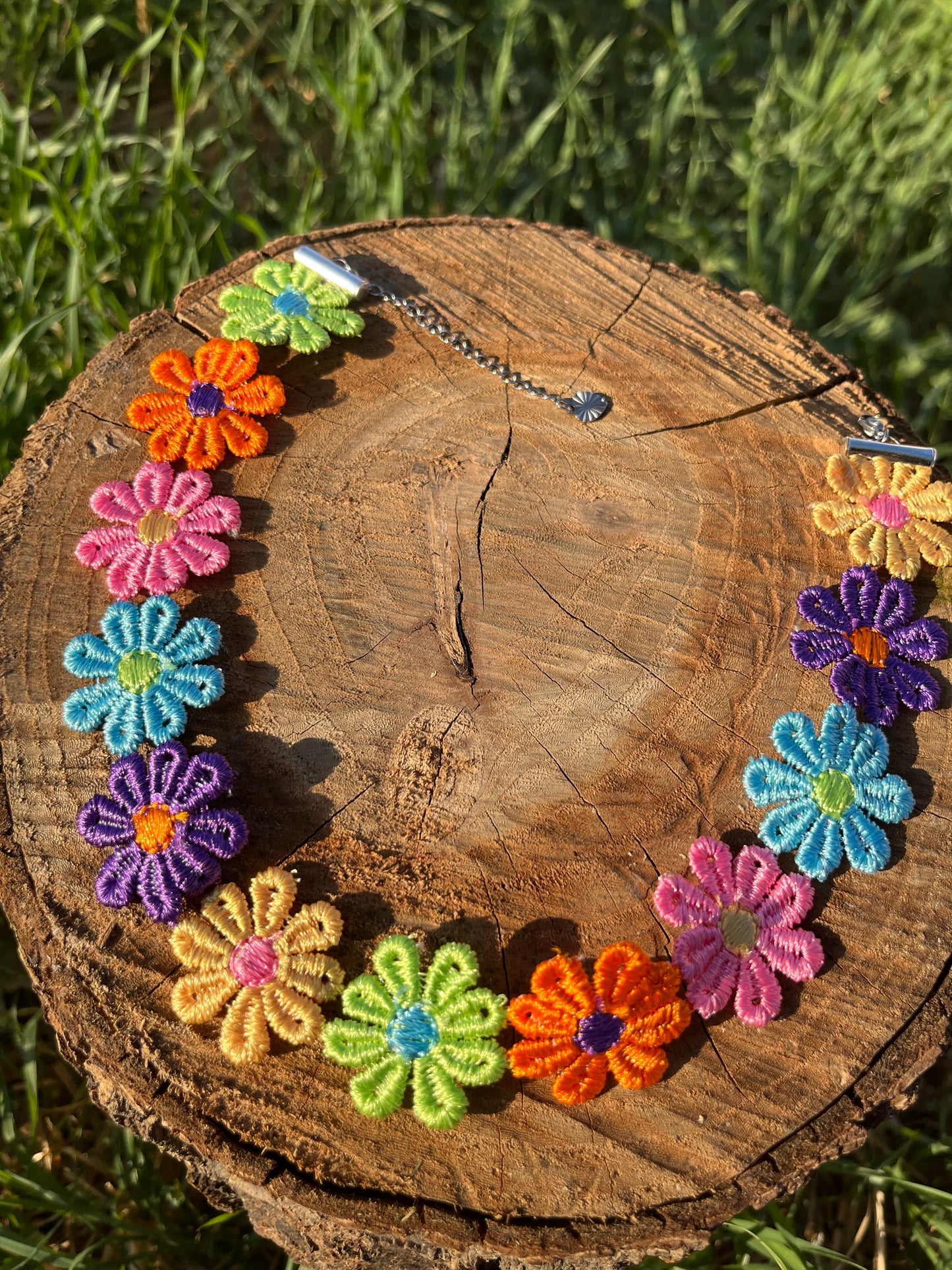 Multicolor Daisy Choker