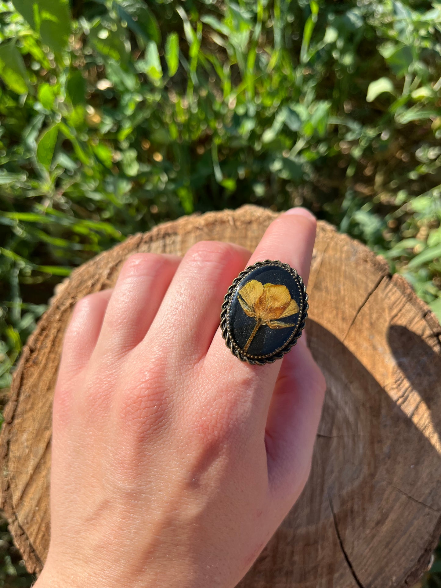 Vintage Dry Flower Resin Ring