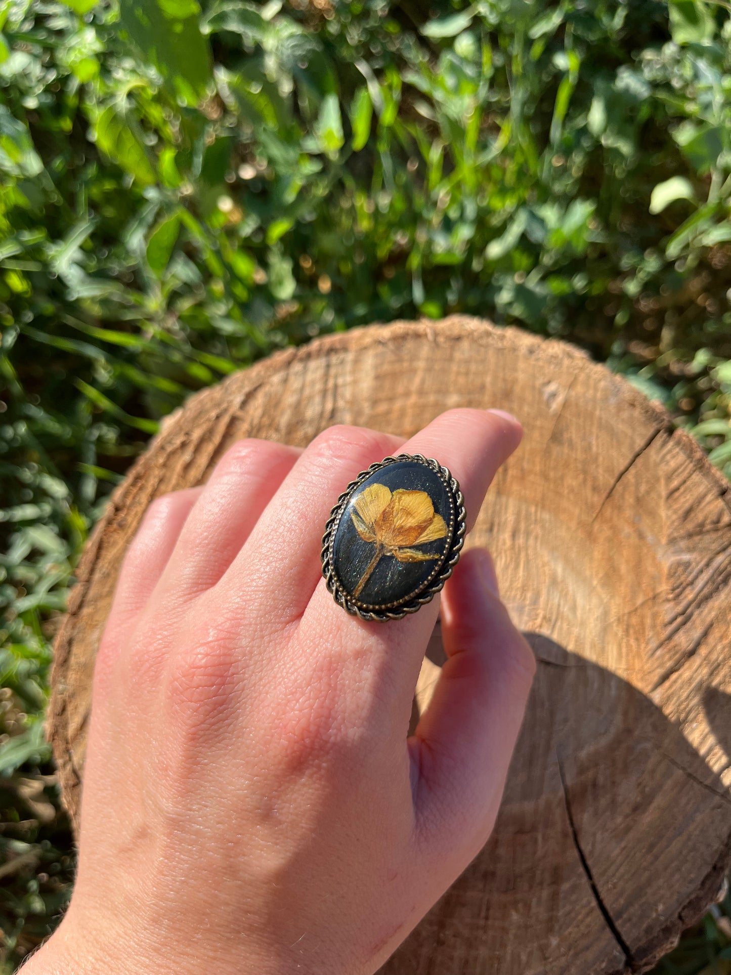 Vintage Dry Flower Resin Ring