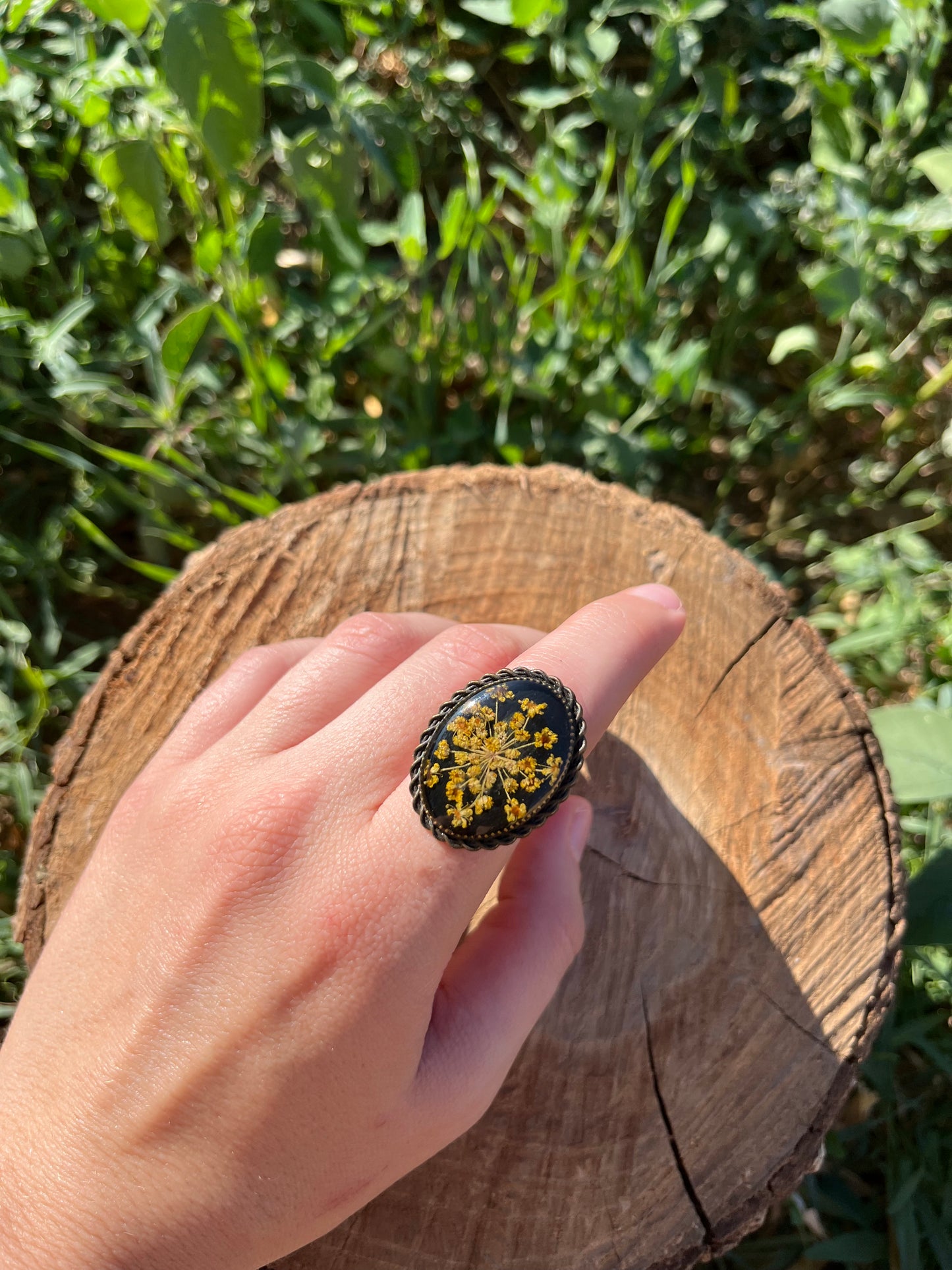 Vintage Dry Flower Resin Ring