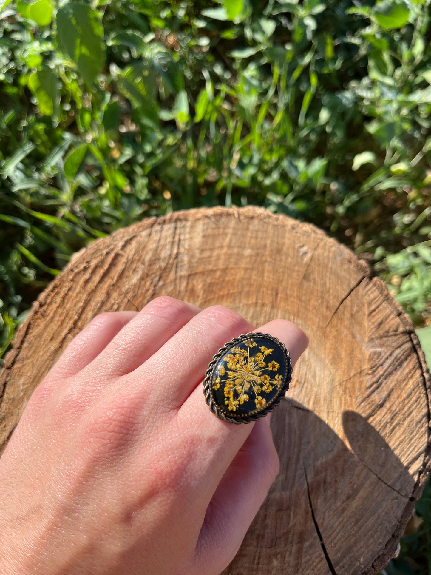 Vintage Dry Flower Resin Ring