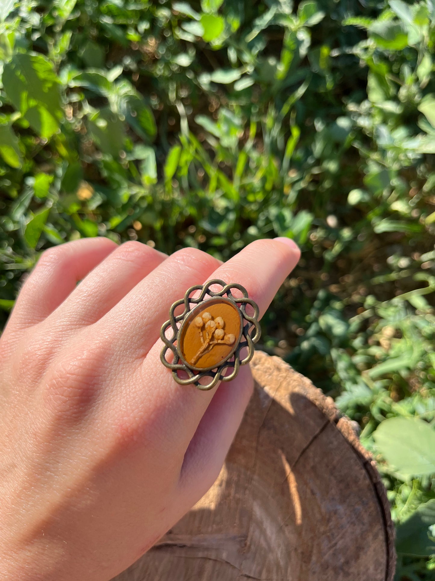 Vintage Dry Flower Resin Ring