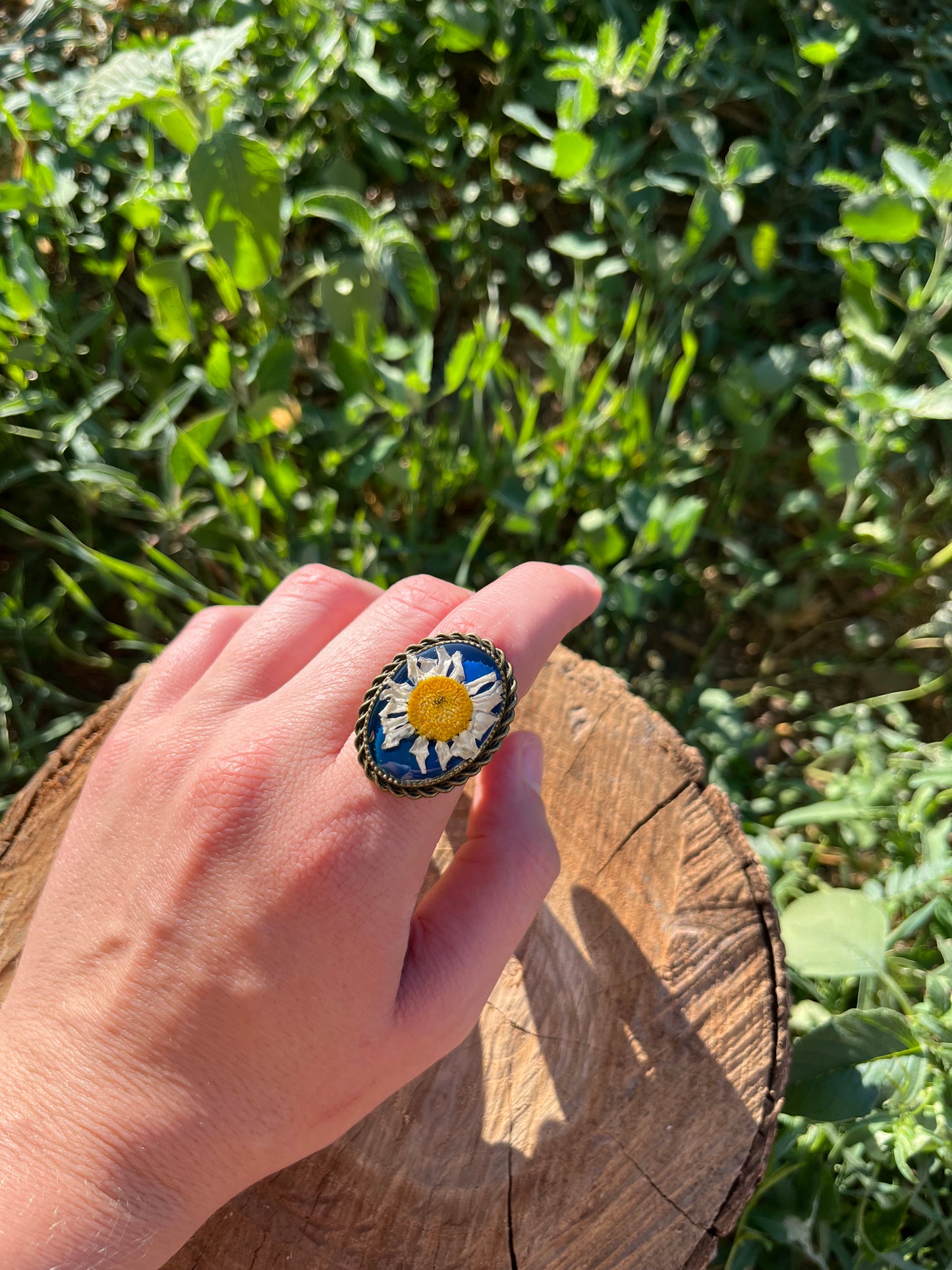 Vintage Dry Flower Resin Ring