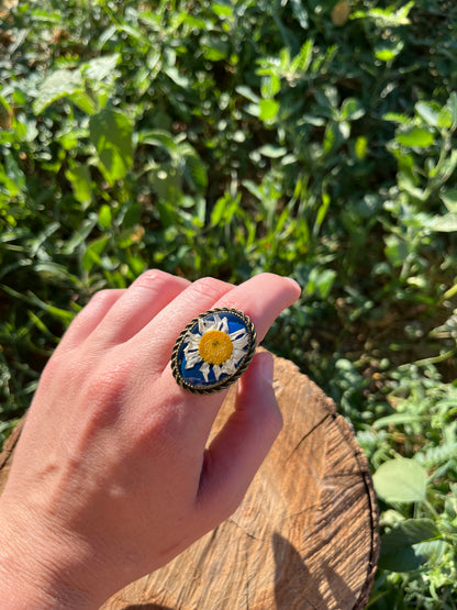 Vintage Dry Flower Resin Ring