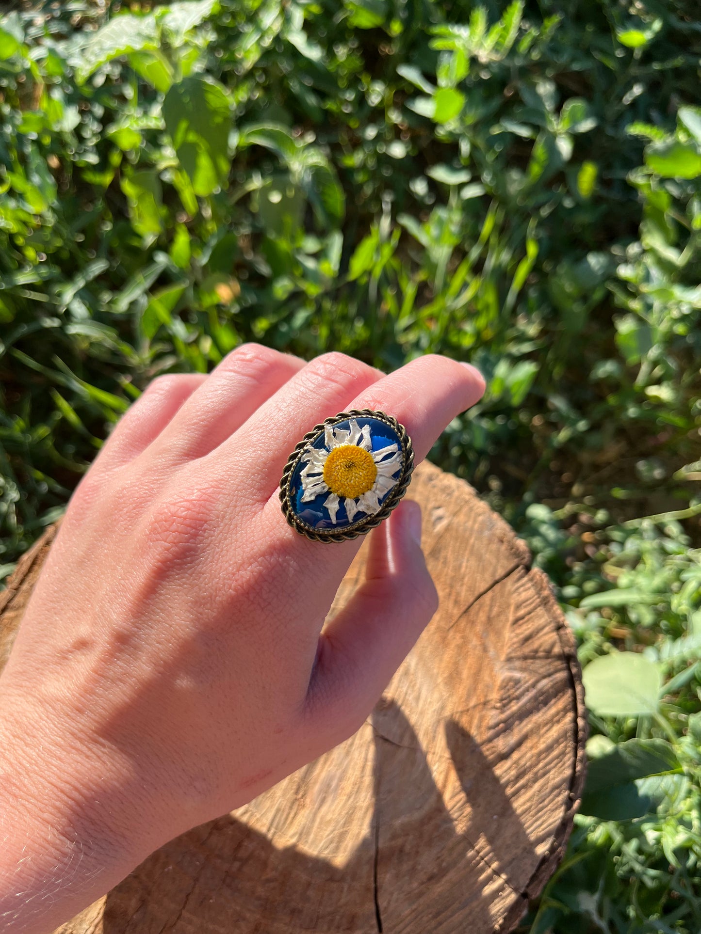 Vintage Dry Flower Resin Ring