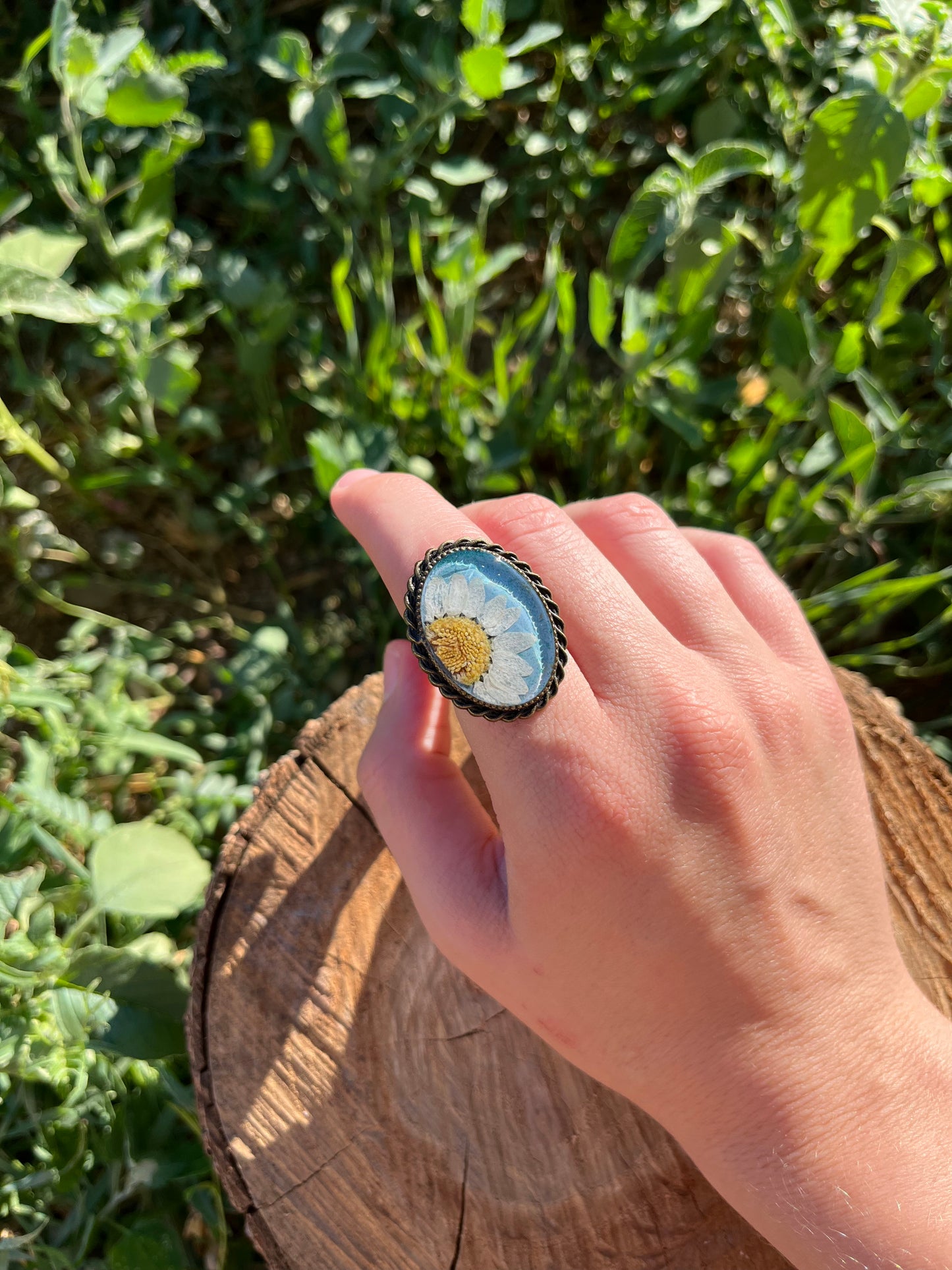 Vintage Dry Flower Resin Ring