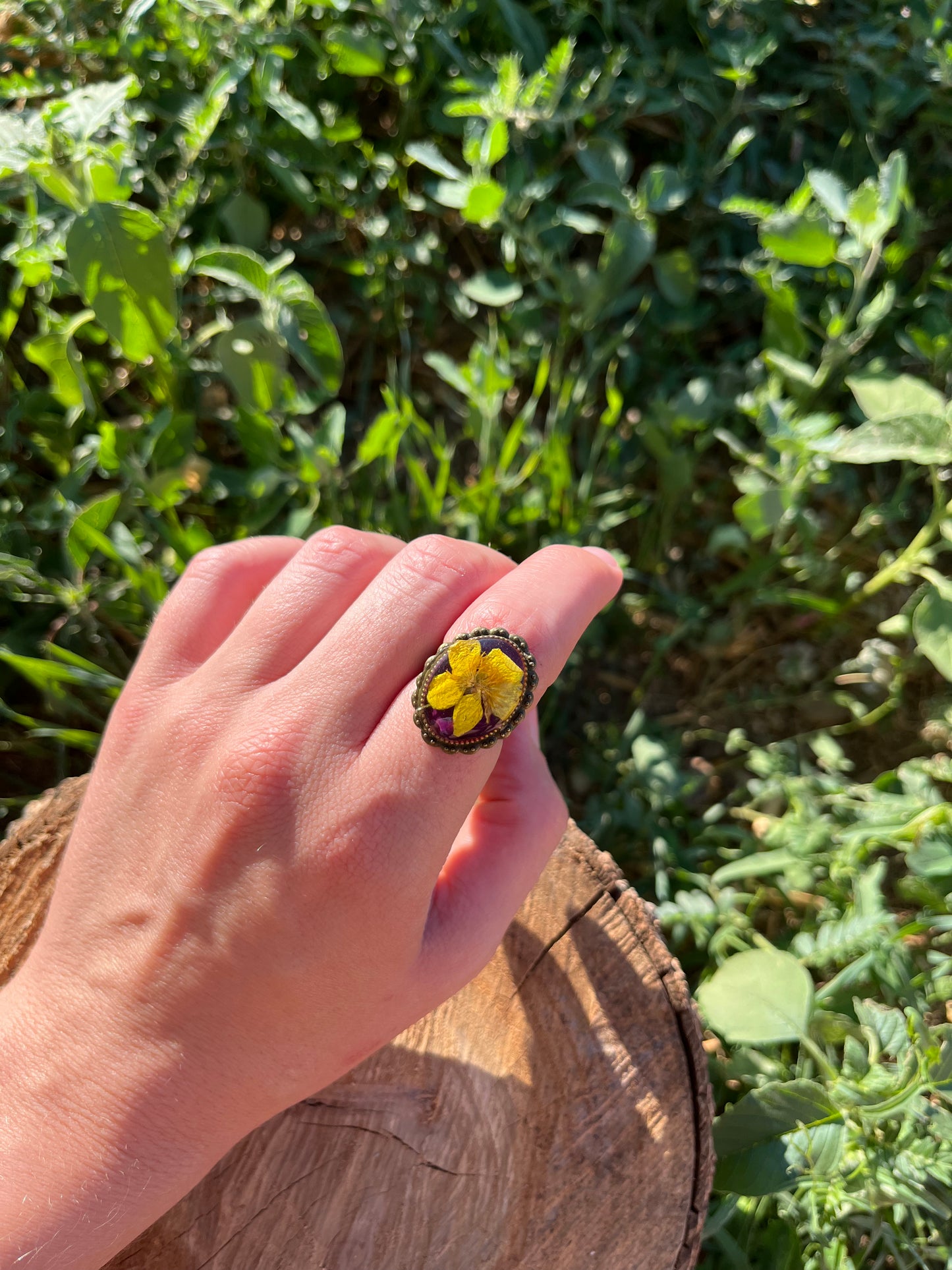 Vintage Dry Flower Resin Ring