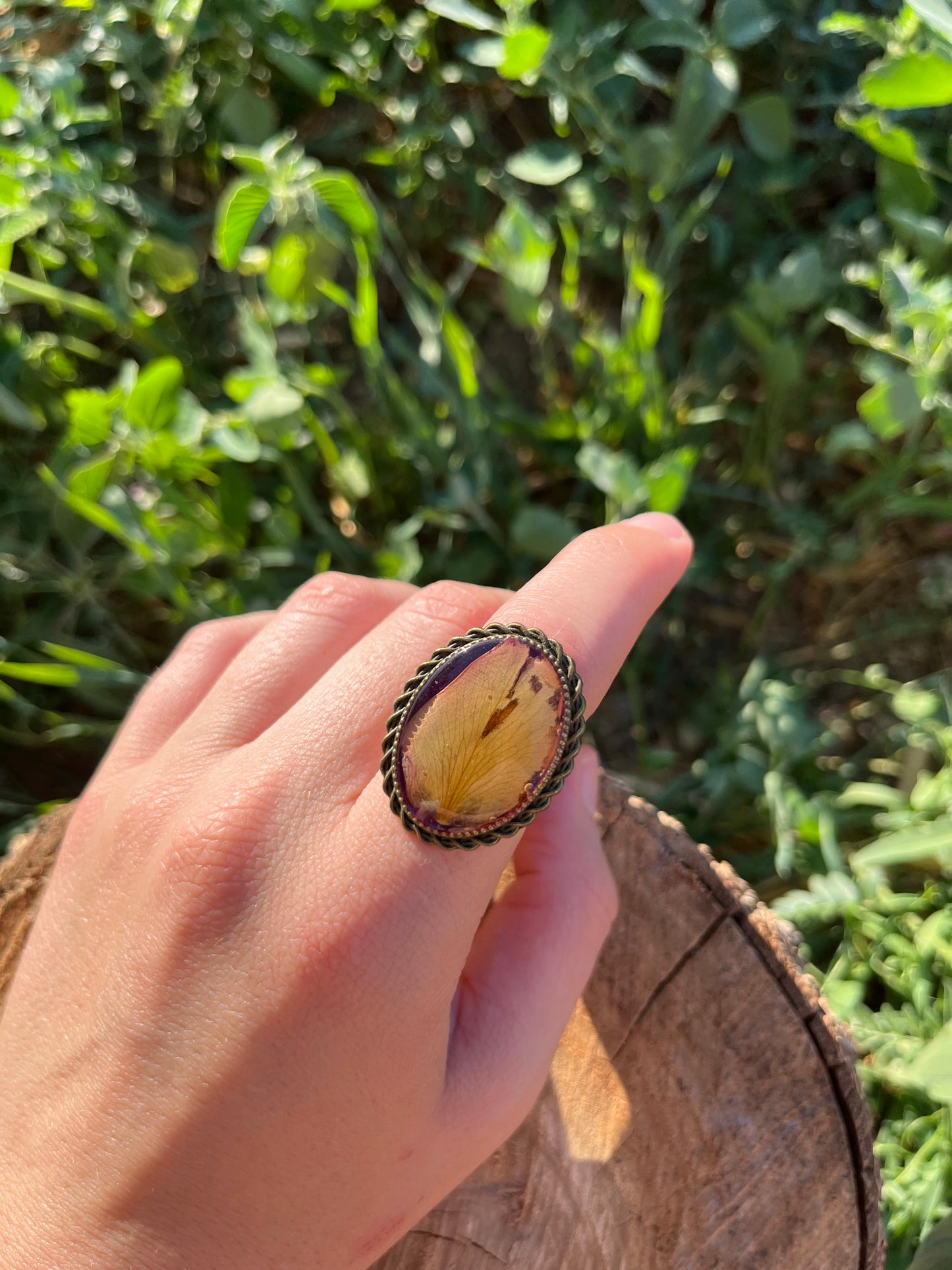 Vintage Dry Flower Resin Ring