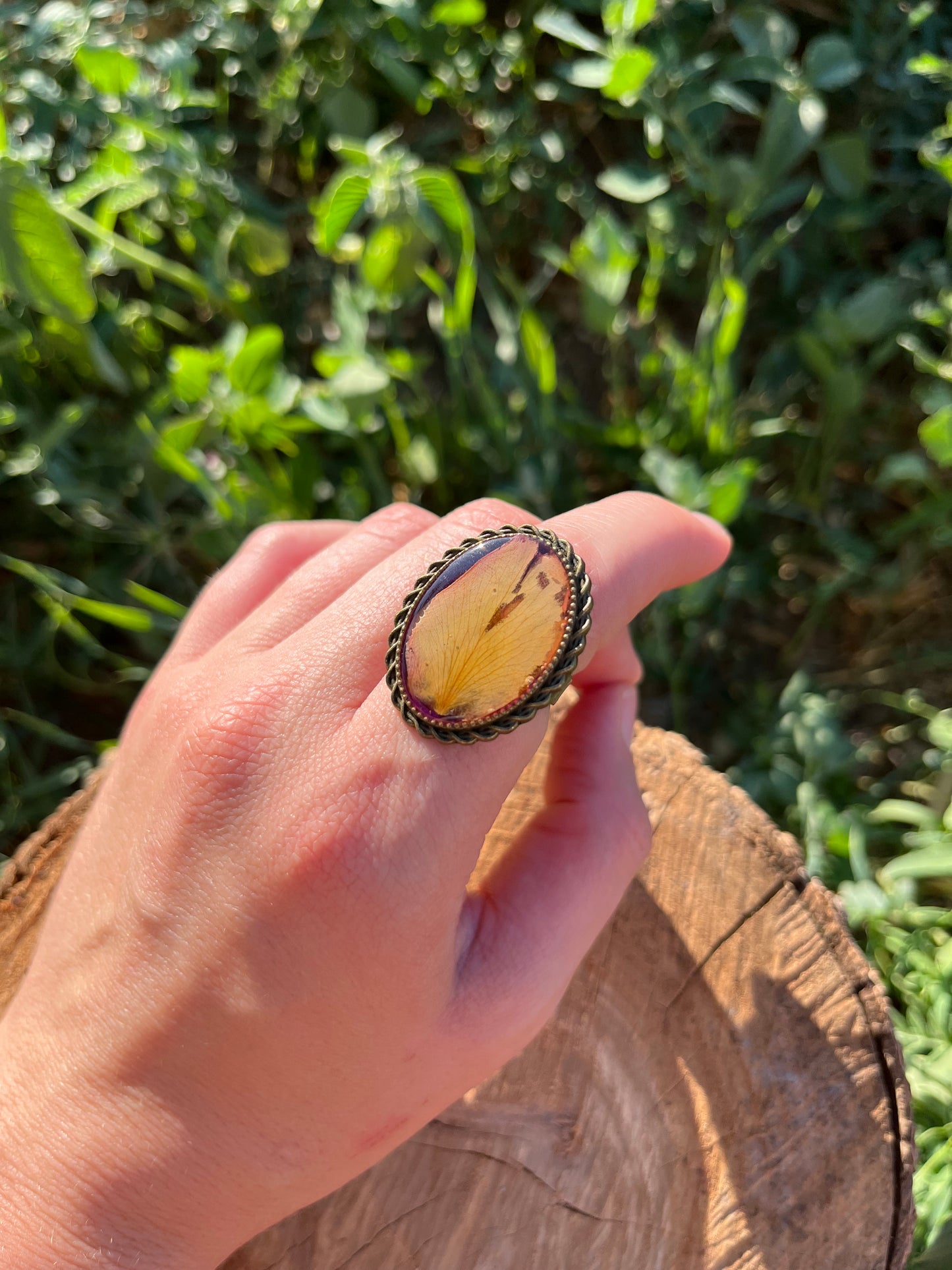 Vintage Dry Flower Resin Ring