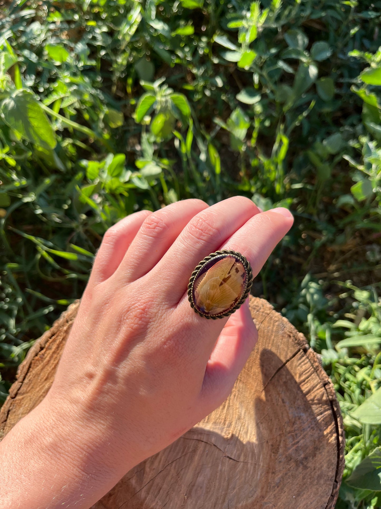 Vintage Dry Flower Resin Ring