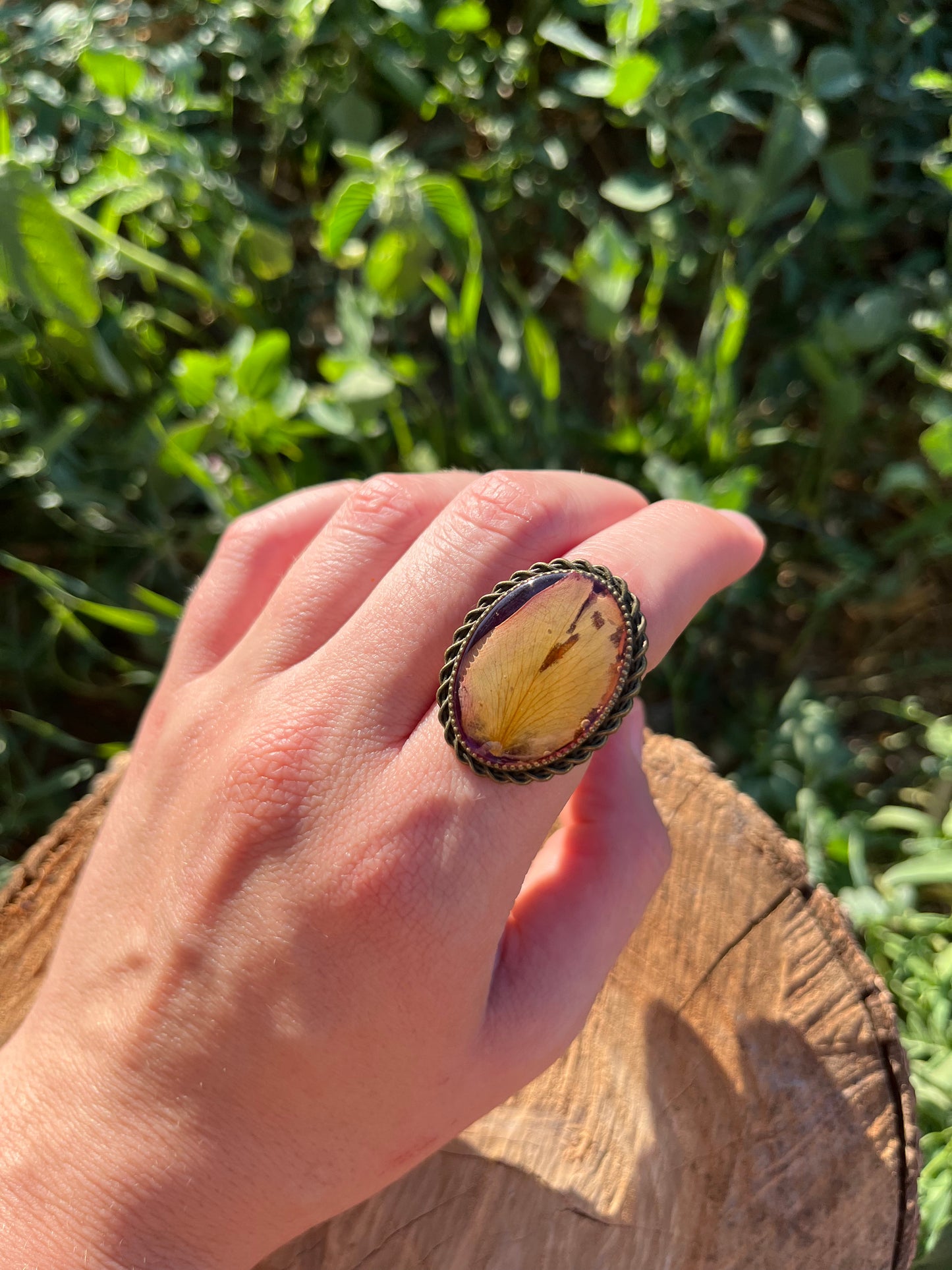 Vintage Dry Flower Resin Ring