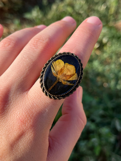 Vintage Dry Flower Resin Ring