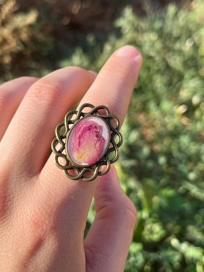 Vintage Dry Flower Resin Ring