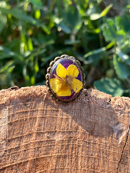 Vintage Dry Flower Resin Ring