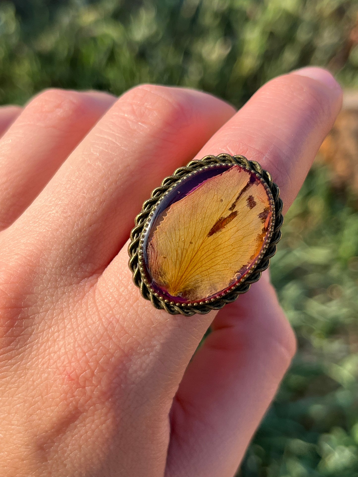 Vintage Dry Flower Resin Ring