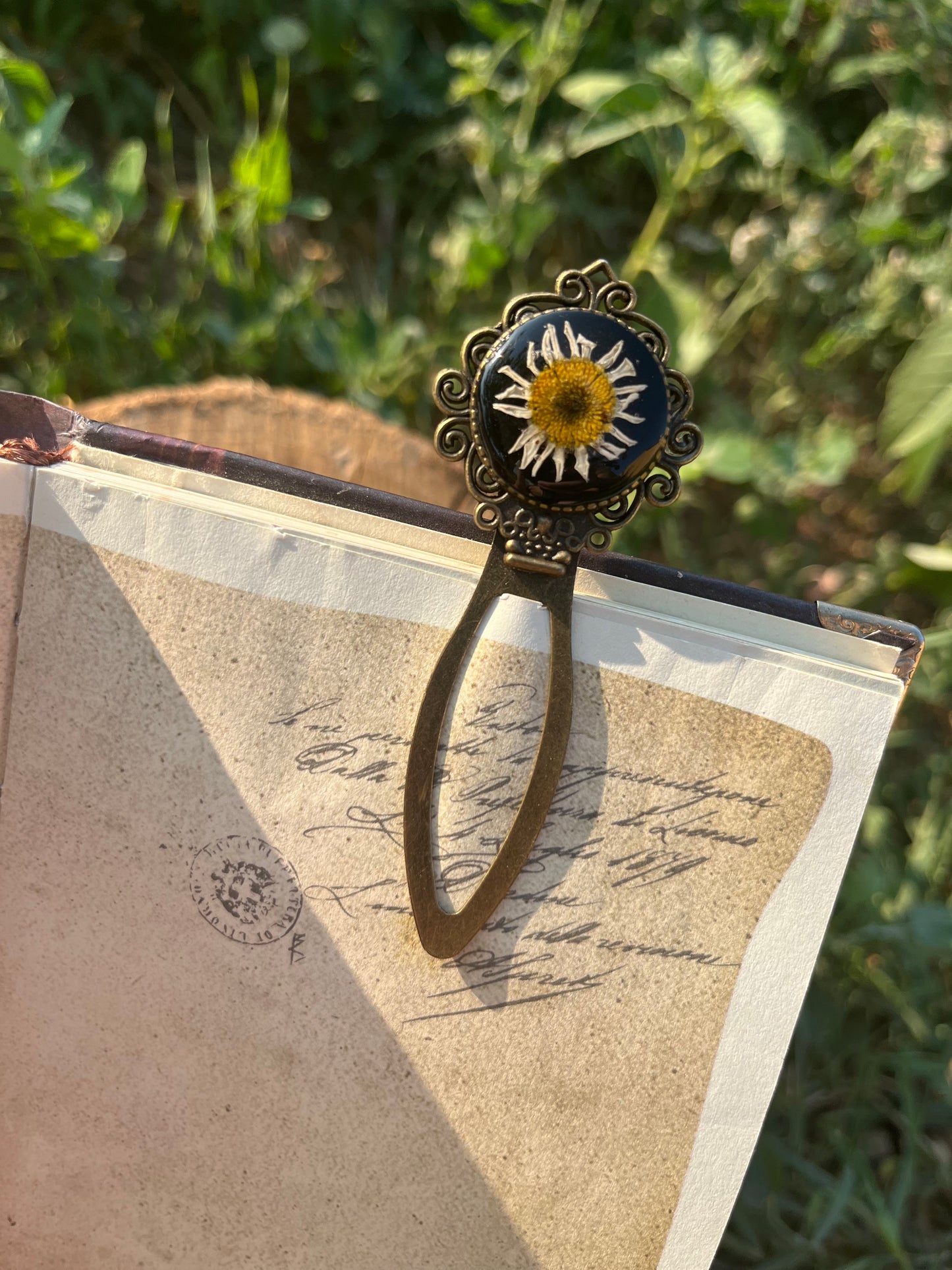 Vintage Dry Flower Resin Bookmark