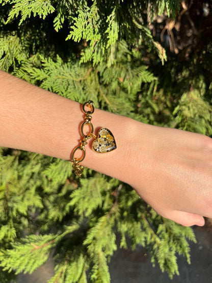 Heart Pendant Bracelet with Dried Flowers and Gold Flakes